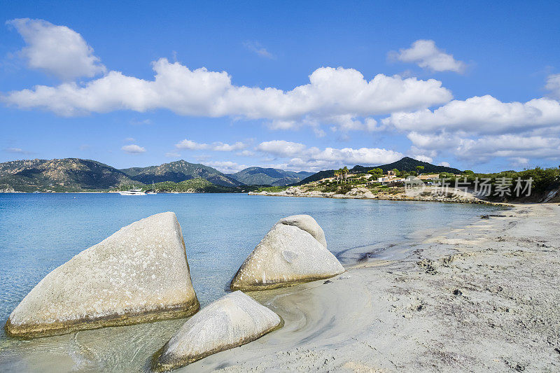 Villasimius的Spiaggia del Riso，意大利撒丁岛东南部著名的旅游胜地